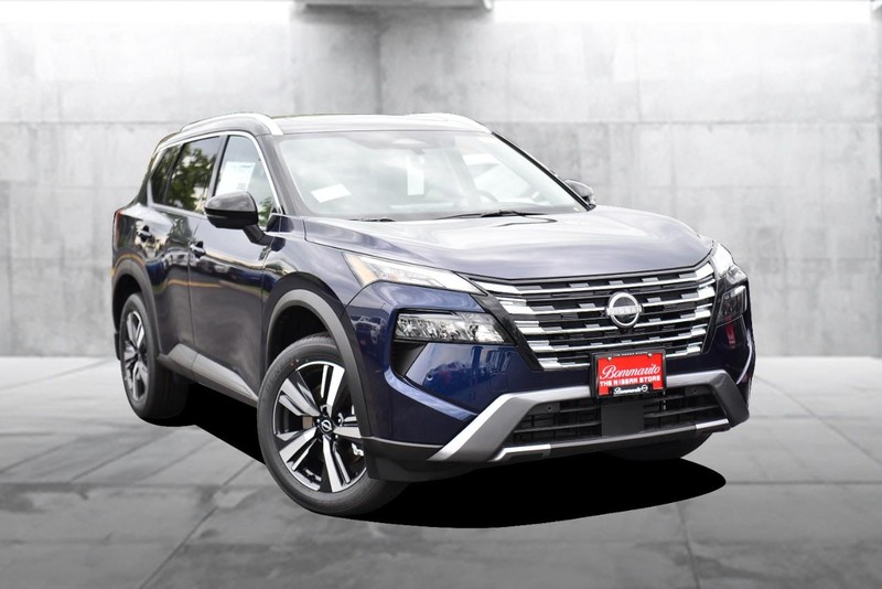 Nissan Rogue Vehicle Image 02