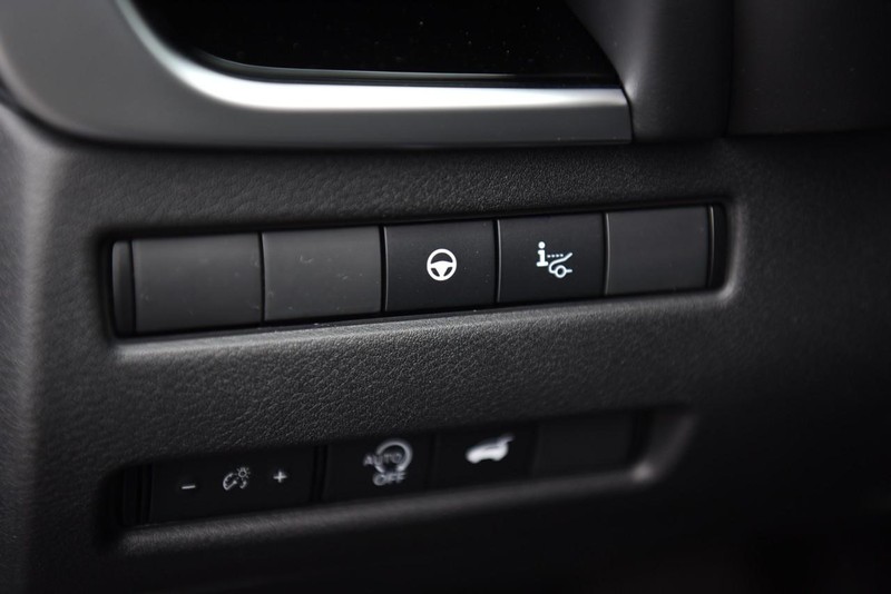 Nissan Rogue Vehicle Image 12