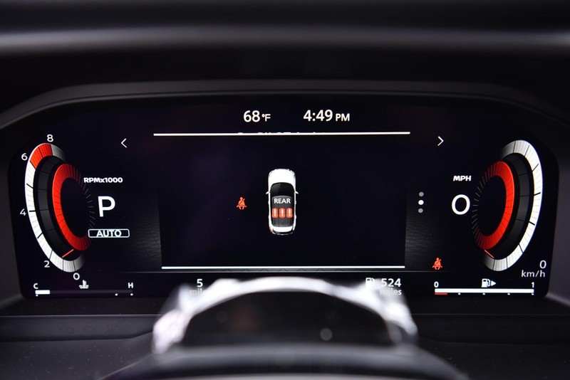 Nissan Rogue Vehicle Image 13