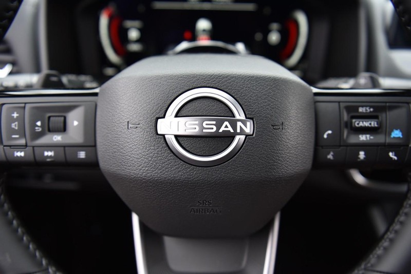 Nissan Rogue Vehicle Image 22