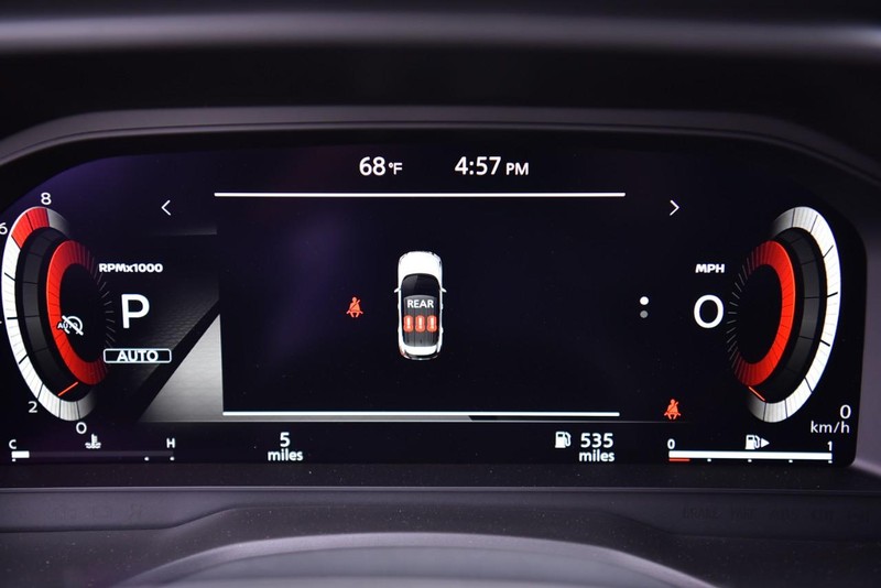 Nissan Rogue Vehicle Image 13