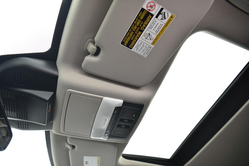 Nissan Rogue Vehicle Image 24