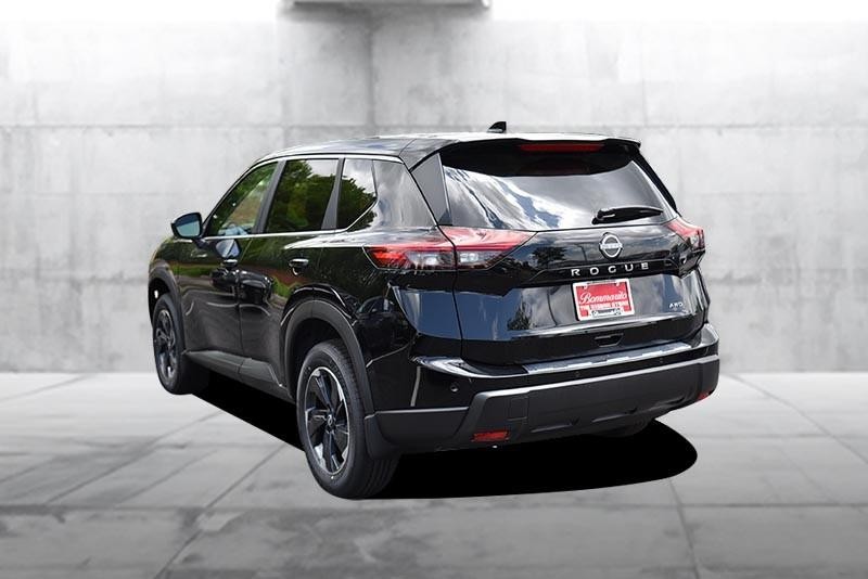Nissan Rogue Vehicle Image 07
