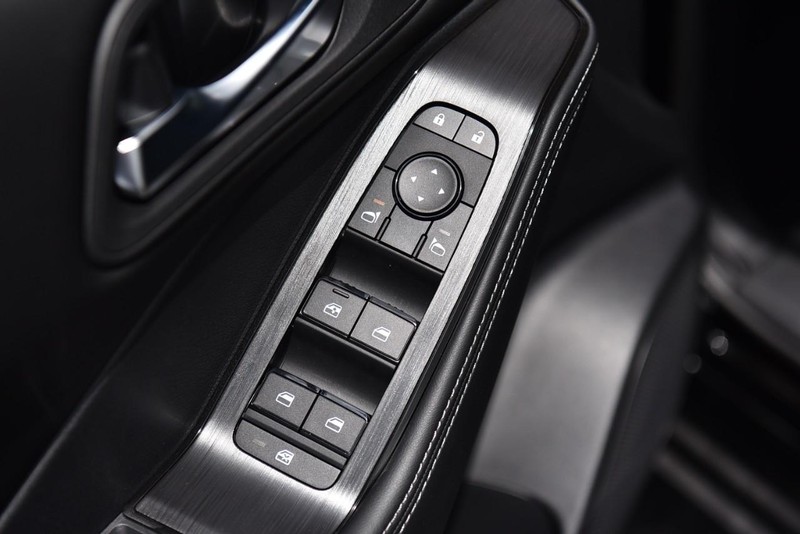 Nissan Rogue Vehicle Image 09