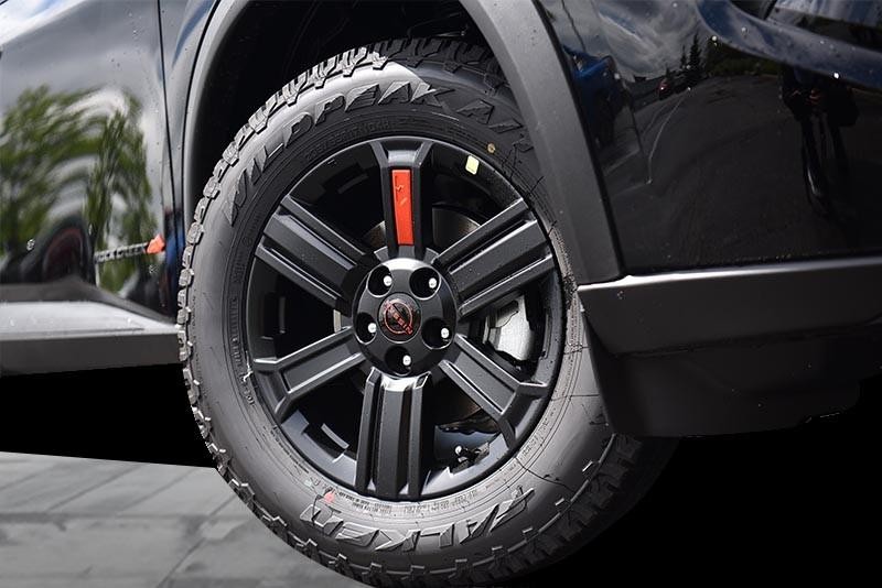 Nissan Rogue Vehicle Image 03