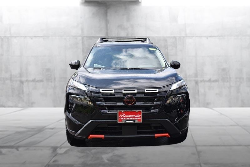 Nissan Rogue Vehicle Image 04