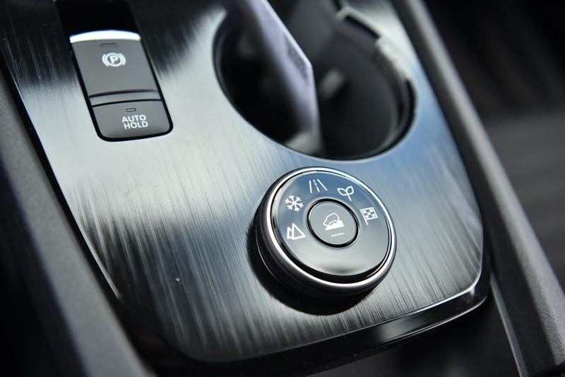 Nissan Rogue Vehicle Image 20