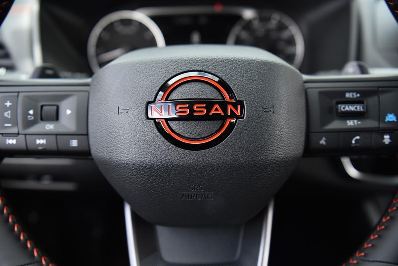 Nissan Rogue Vehicle Image 21