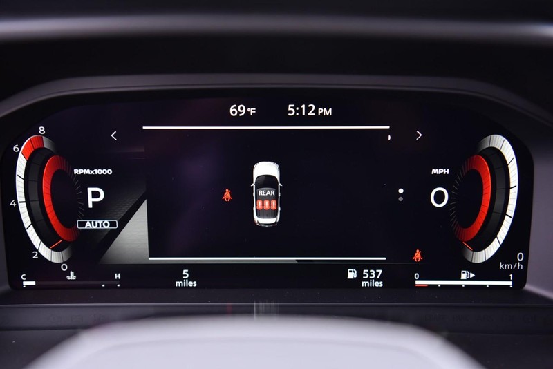 Nissan Rogue Vehicle Image 13