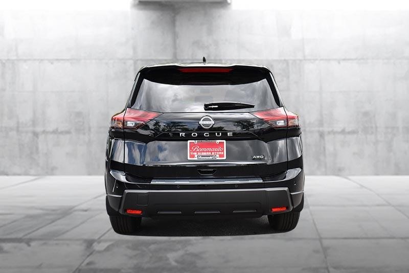 Nissan Rogue Vehicle Image 06