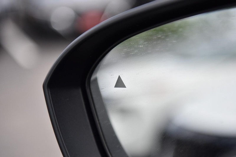 Nissan Rogue Vehicle Image 10