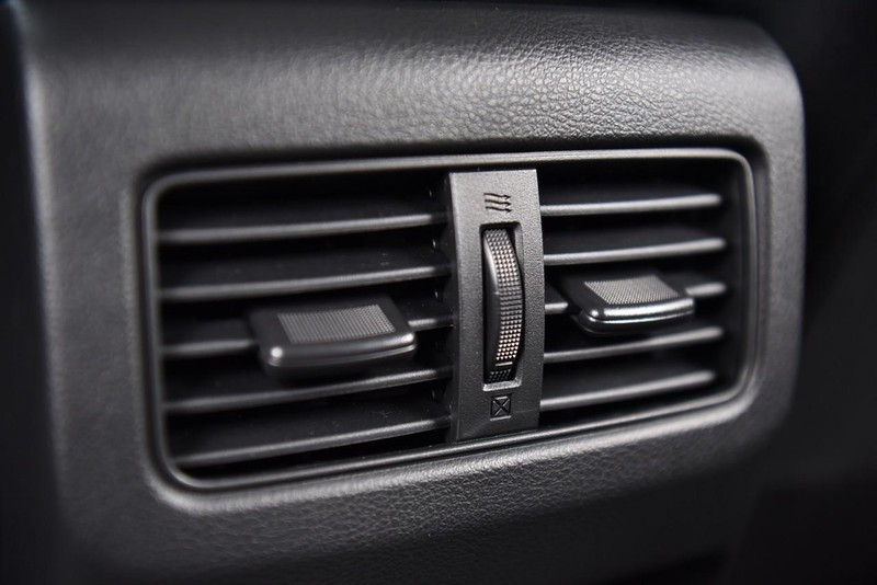 Nissan Rogue Vehicle Image 22