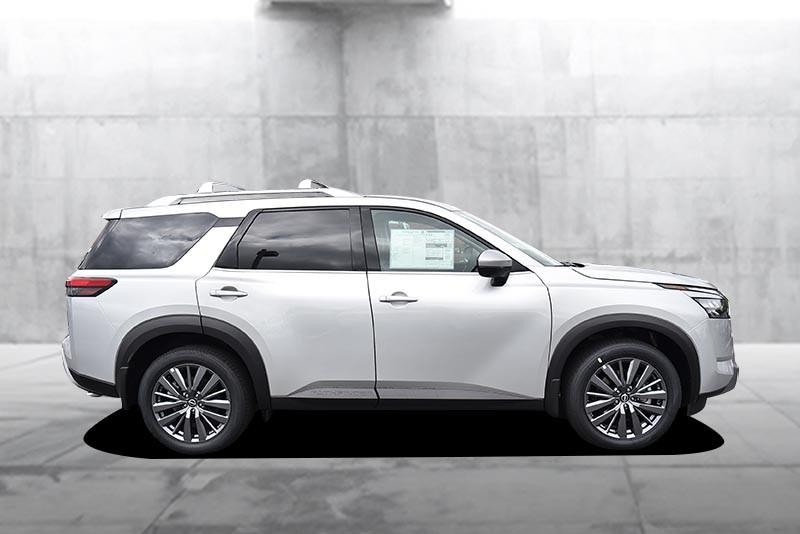 Nissan Pathfinder Vehicle Image 05