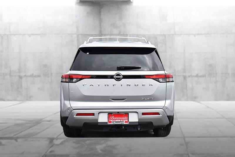 Nissan Pathfinder Vehicle Image 06