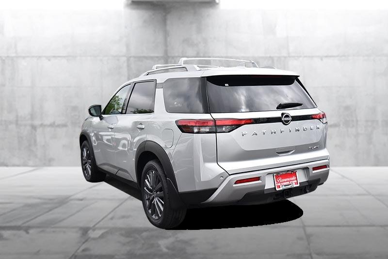 Nissan Pathfinder Vehicle Image 07
