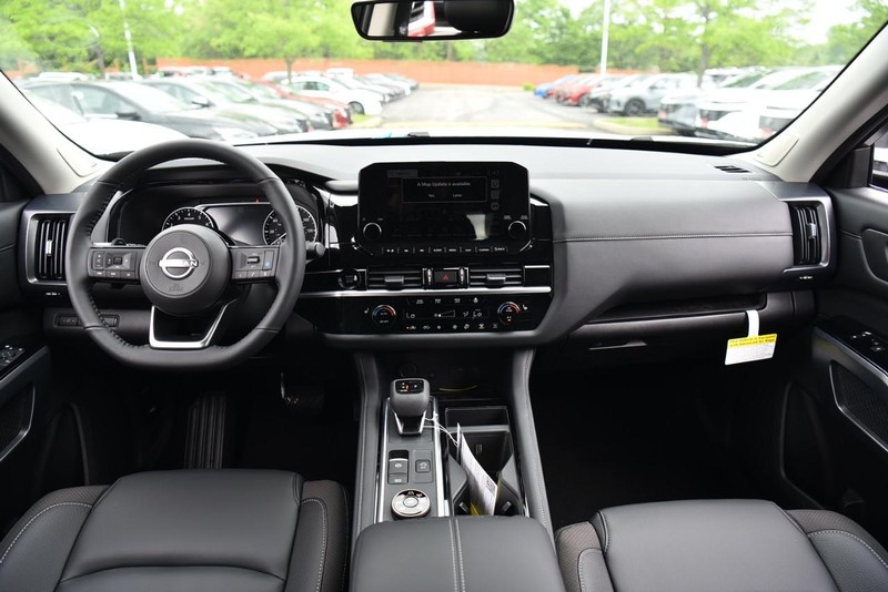 Nissan Pathfinder Vehicle Image 08