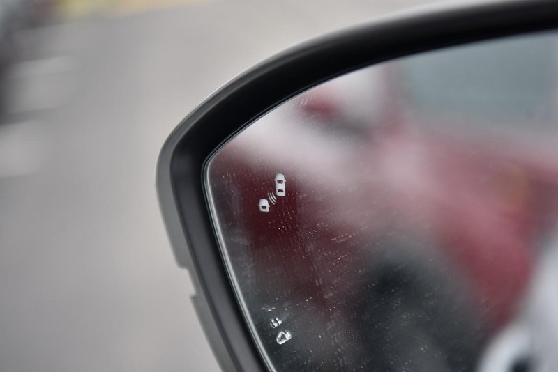 Nissan Pathfinder Vehicle Image 10