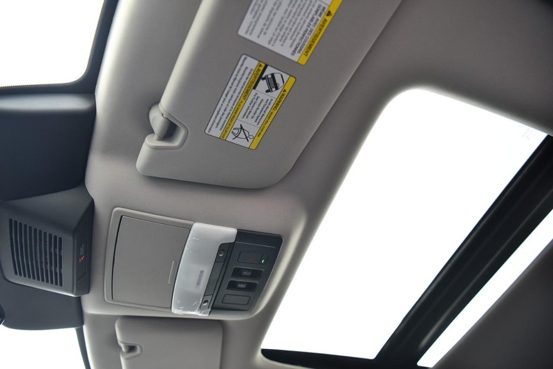Nissan Pathfinder Vehicle Image 24