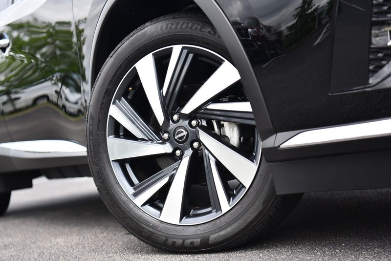 Nissan Murano Vehicle Image 03