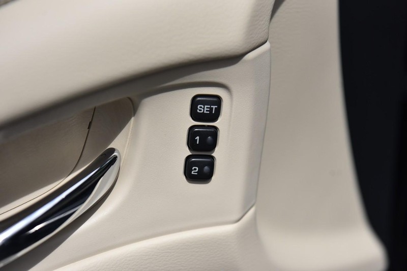 Nissan Murano Vehicle Image 10
