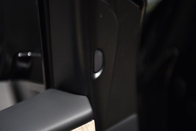 Nissan Murano Vehicle Image 11