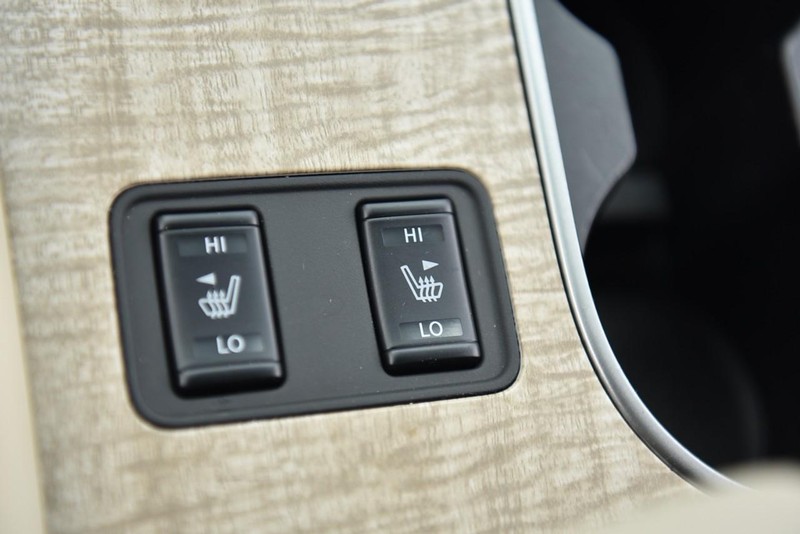 Nissan Murano Vehicle Image 19