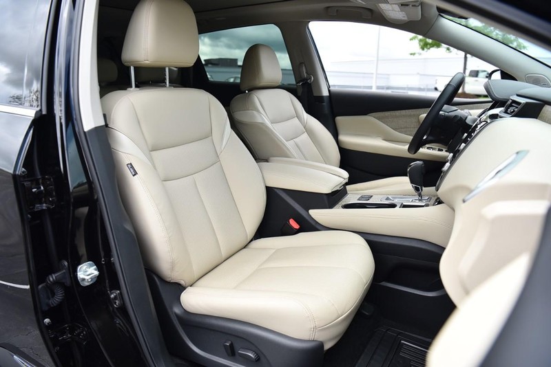 Nissan Murano Vehicle Image 22