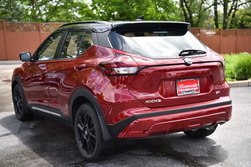 Nissan Kicks Vehicle Image 07