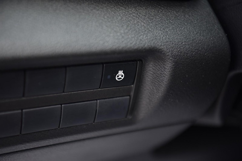 Nissan Kicks Vehicle Image 11
