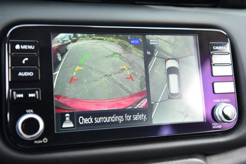 Nissan Kicks Vehicle Image 13