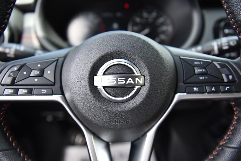 Nissan Kicks Vehicle Image 18