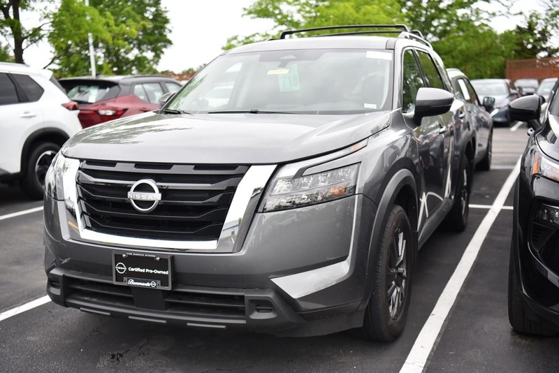 Nissan Pathfinder Vehicle Image 04