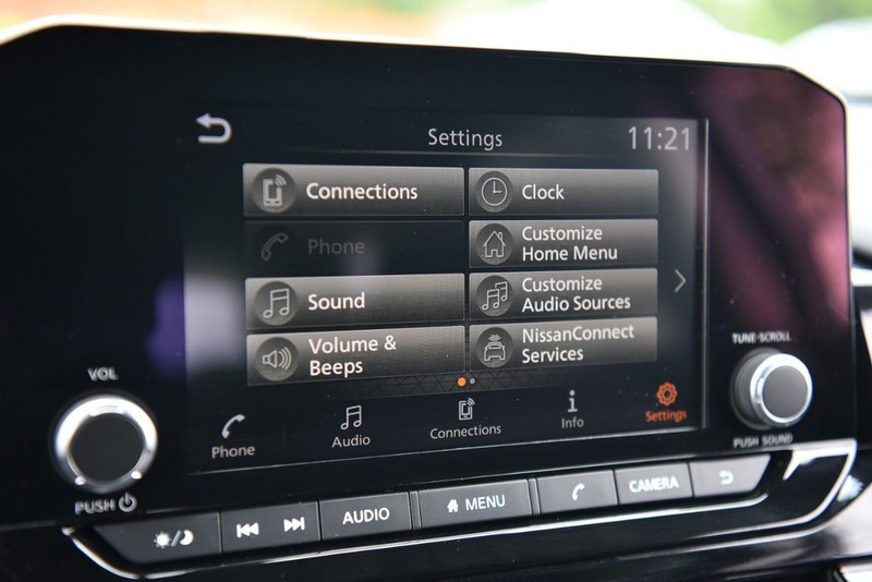 Nissan Pathfinder Vehicle Image 14