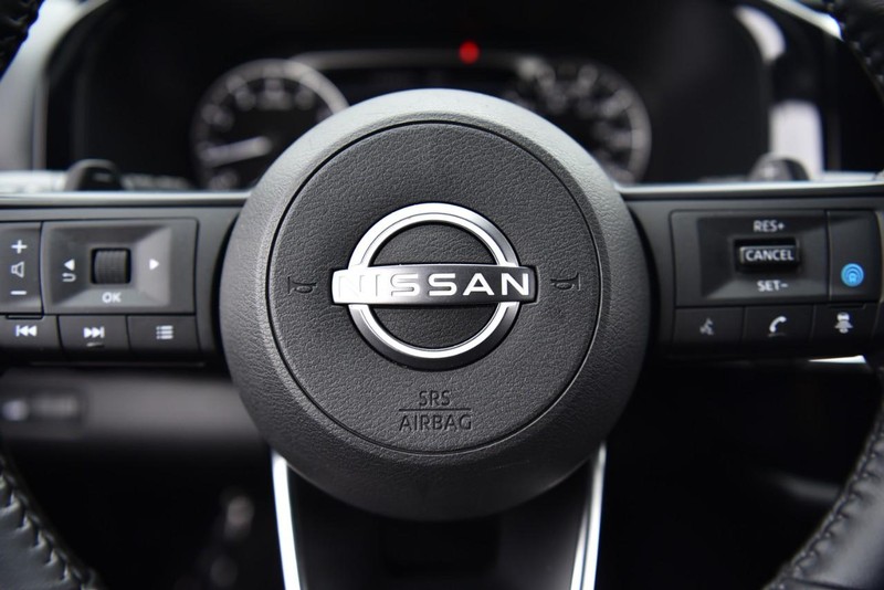 Nissan Pathfinder Vehicle Image 19