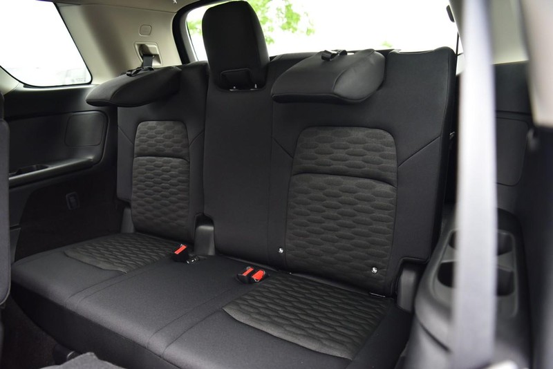 Nissan Pathfinder Vehicle Image 26