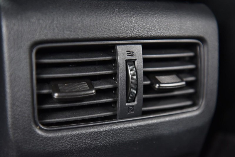 Nissan Rogue Vehicle Image 26