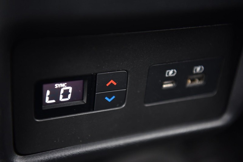 Nissan Rogue Vehicle Image 27