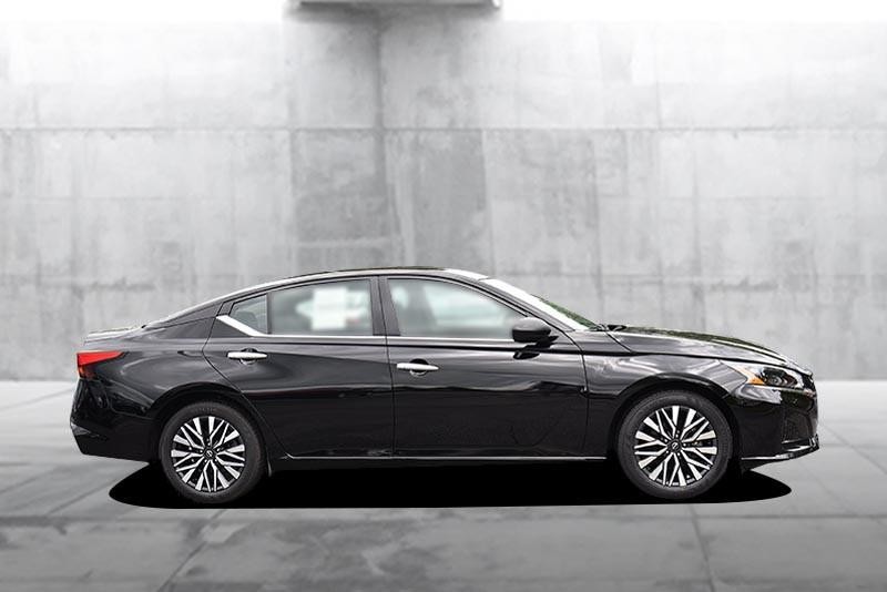 Nissan Altima Vehicle Image 05