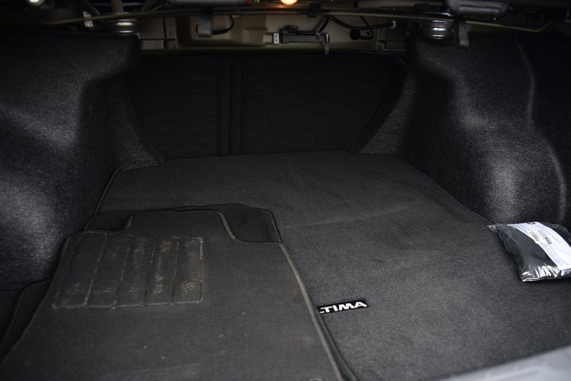 Nissan Altima Vehicle Image 23