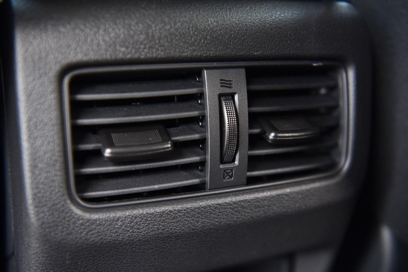 Nissan Rogue Vehicle Image 22