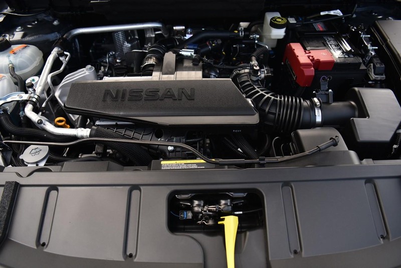 Nissan Rogue Vehicle Image 24