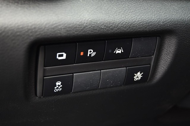 Nissan Versa Vehicle Image 10