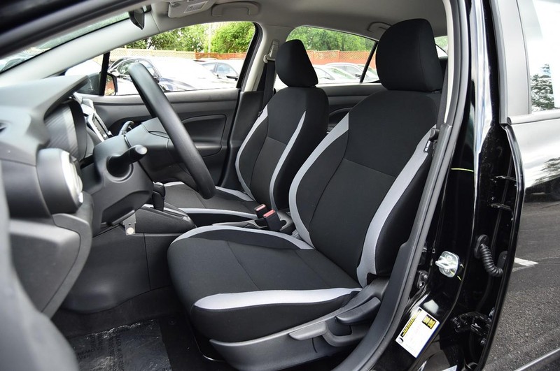 Nissan Versa Vehicle Image 17