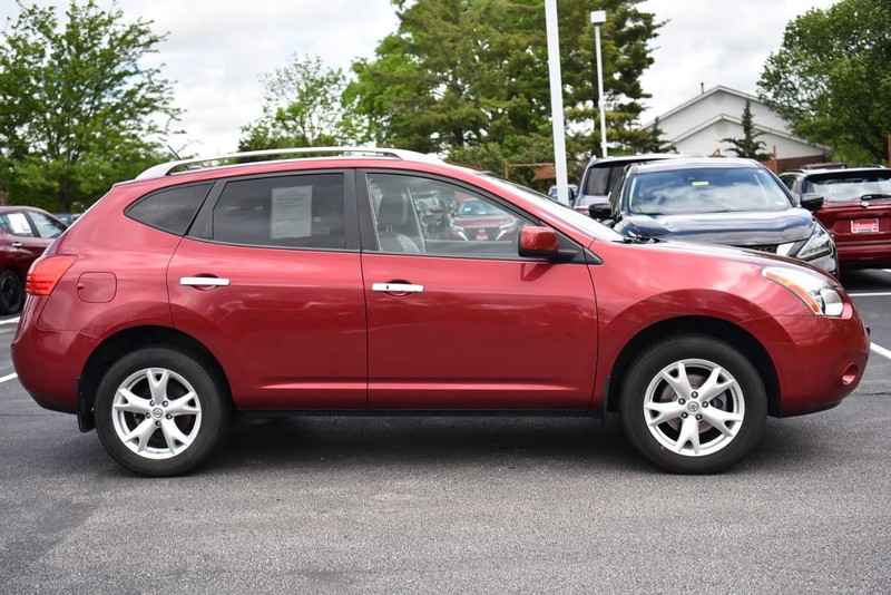 Nissan Rogue Vehicle Image 05