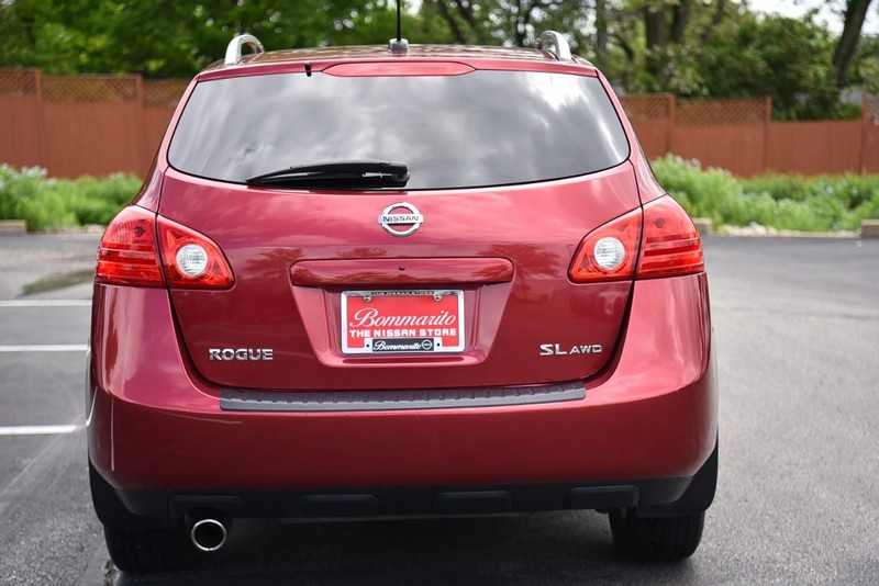 Nissan Rogue Vehicle Image 06