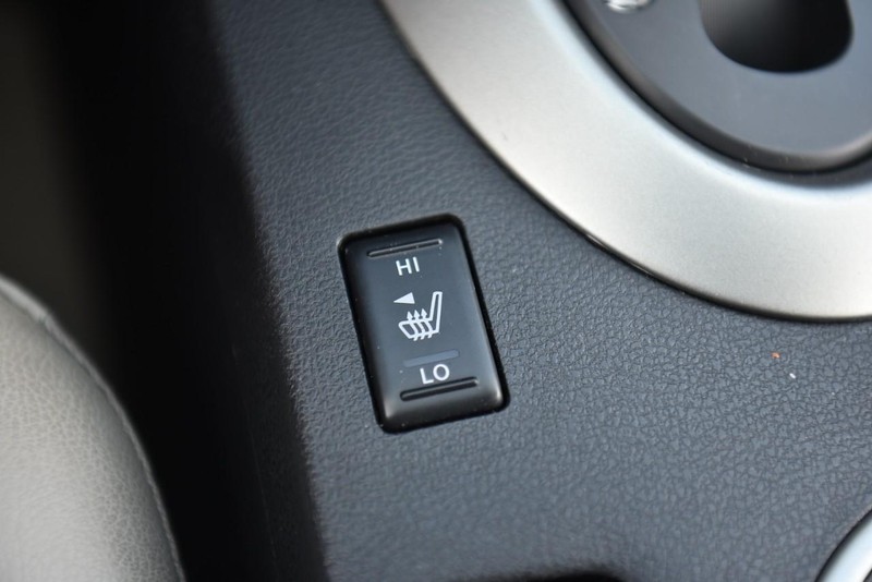 Nissan Rogue Vehicle Image 13