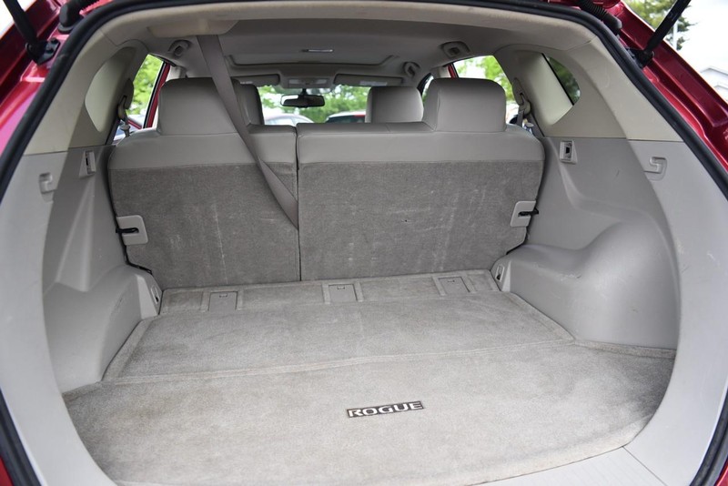 Nissan Rogue Vehicle Image 20