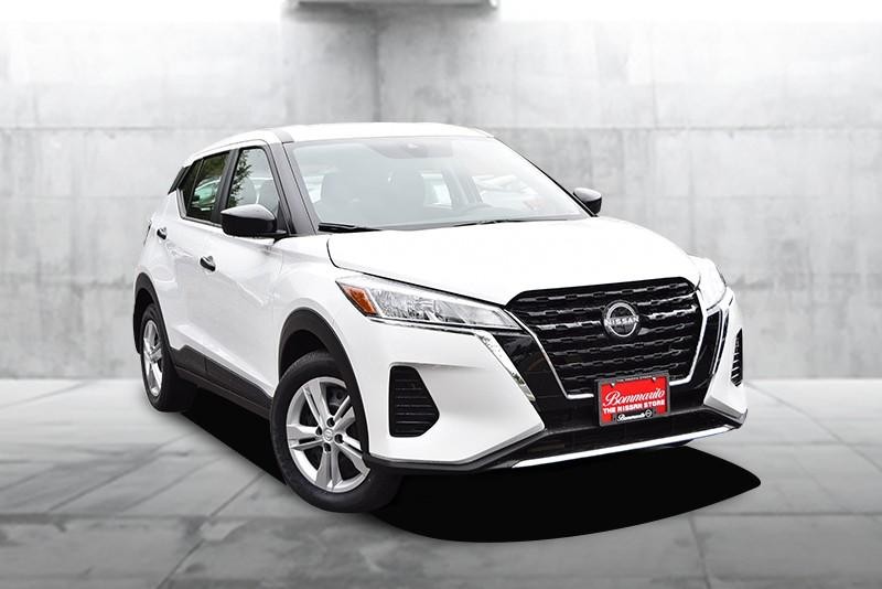Nissan Kicks Play Vehicle Image 02