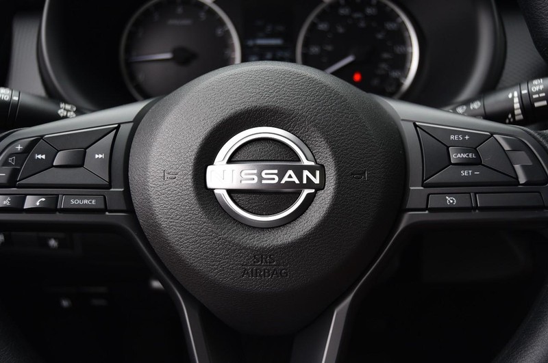 Nissan Kicks Play Vehicle Image 18