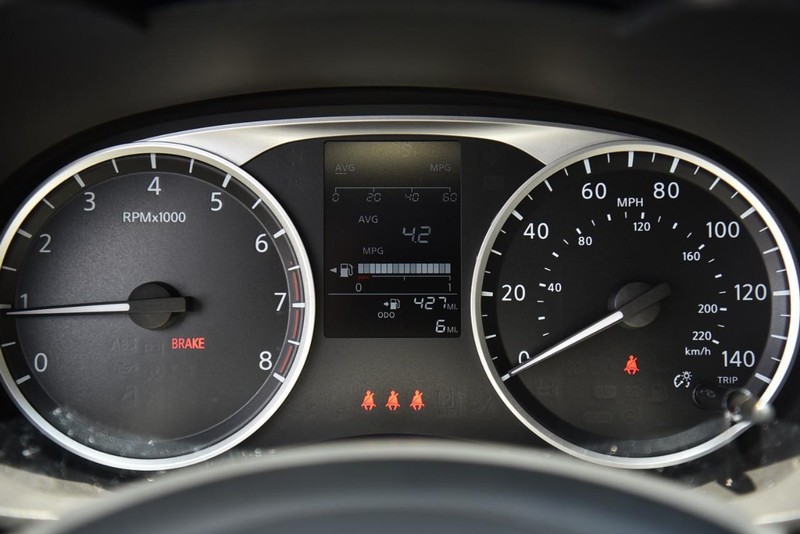 Nissan Versa Vehicle Image 11